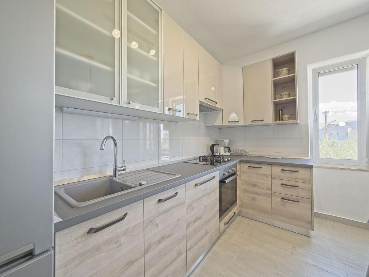 Apartman Nikica Postira Eksteriør billede