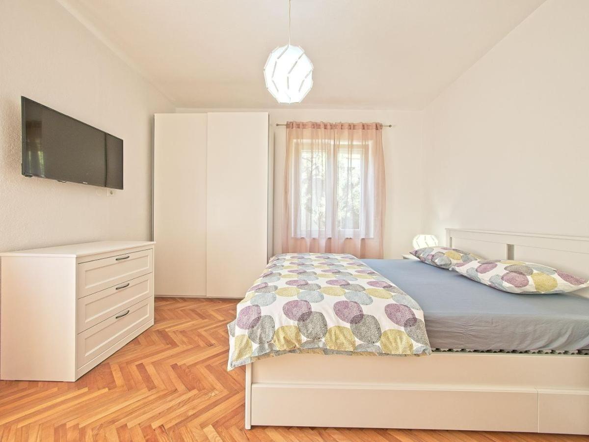 Apartman Nikica Postira Eksteriør billede